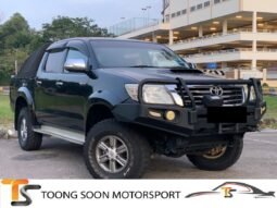 TOYOTA HILUX VNT STD MANUAL D/CAB 2.5 (M)