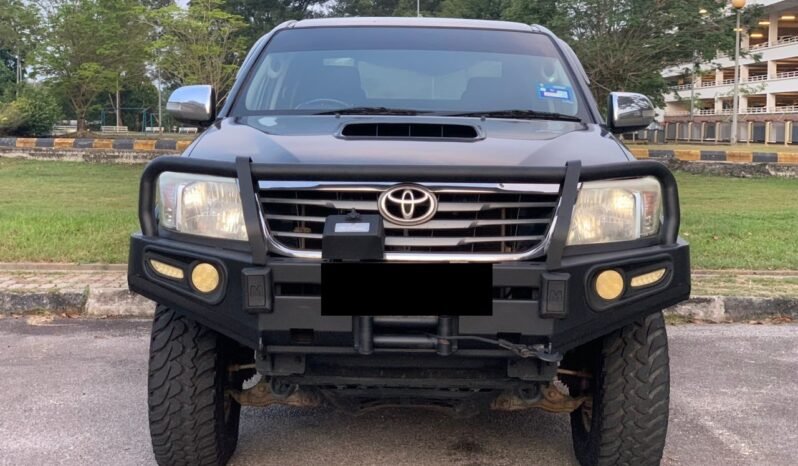 
								TOYOTA HILUX VNT STD MANUAL D/CAB 2.5 (M) full									