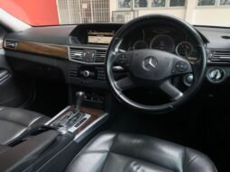 
										MERCEDES-BENZ E250 CGI 1.8 (A) full									