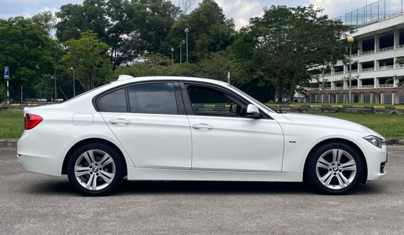 
								BMW 320I (A) full									