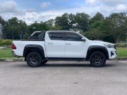 
										TOYOTA HILUX D/CAB 2.8 G AT 4X4 full									