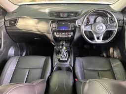 
										NISSAN X-TRAIL HYBRID 2.0L CVT full									