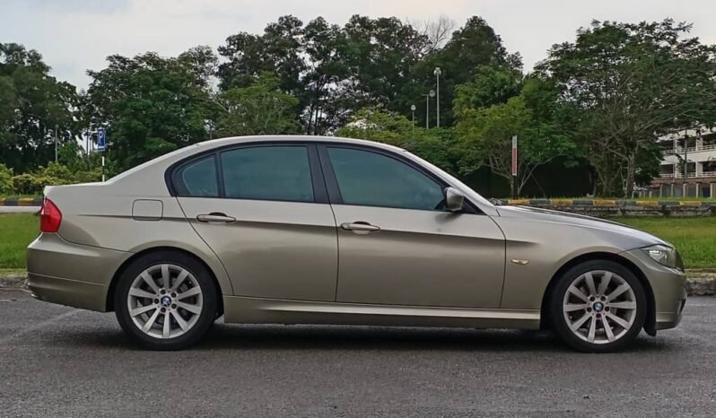 
								BMW 320I 2.0 (A) full									