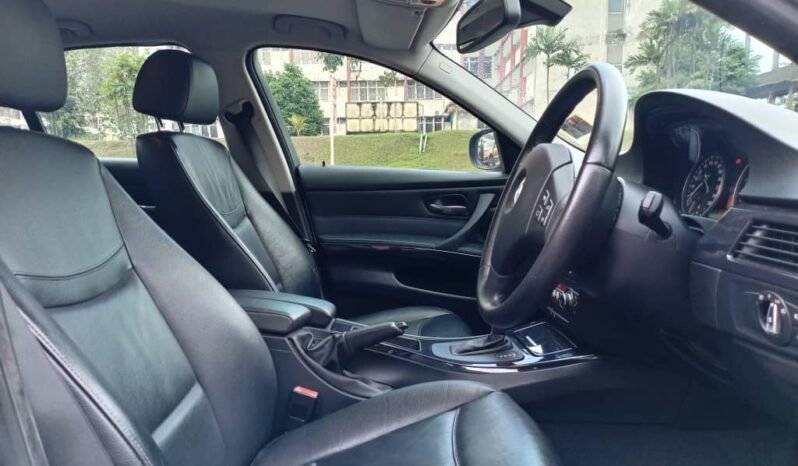 
								BMW 320I 2.0 (A) full									