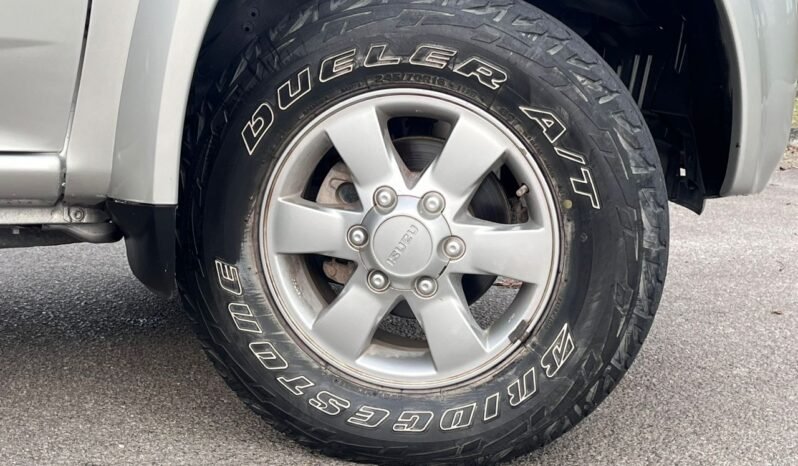 
								ISUZU D MAX 2.5 (A) full									