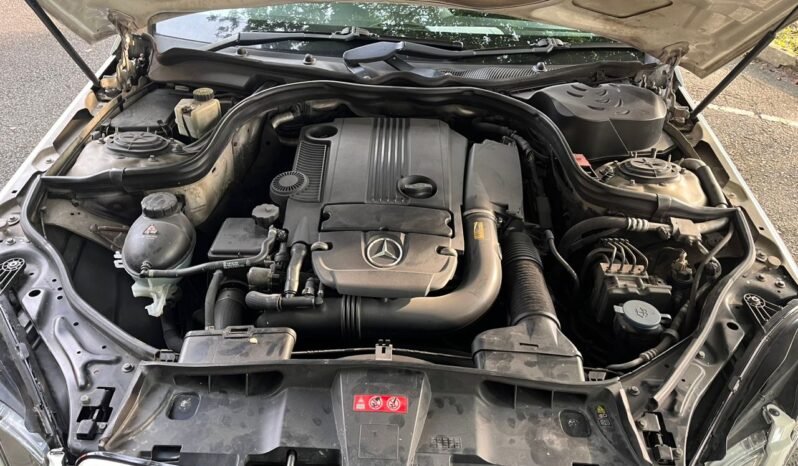 
								MERCEDES BENZ E250 (A) full									