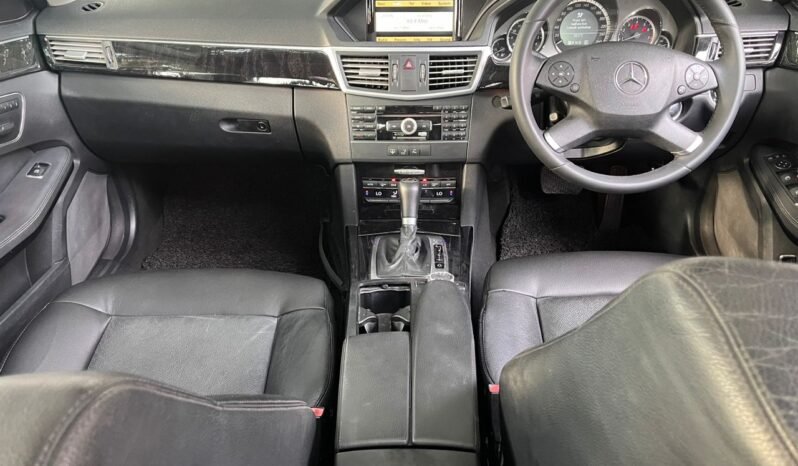 
								MERCEDES BENZ E250 (A) full									