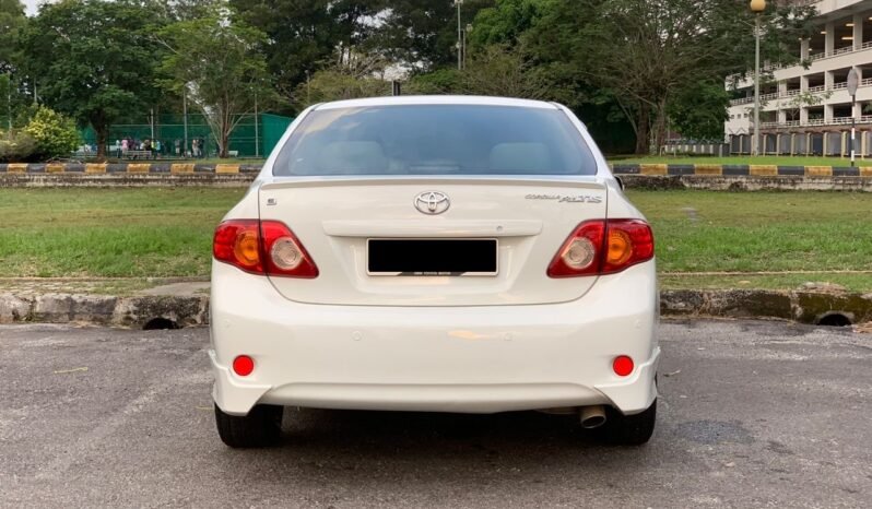 
								TOYOTA COROLLA ALTIS 1.8E full									