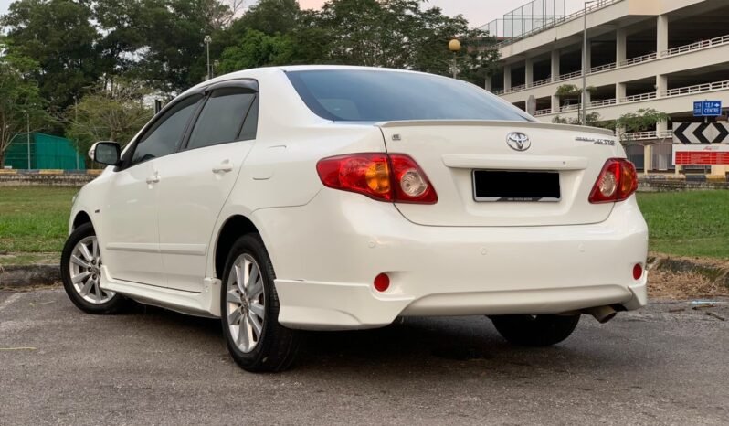 
								TOYOTA COROLLA ALTIS 1.8E full									