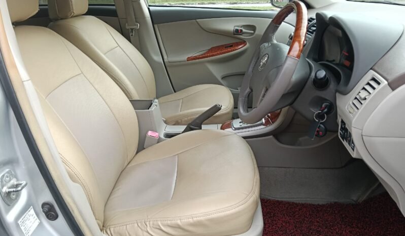 
								TOYOTA COROLLA ALTIS 1.8G full									