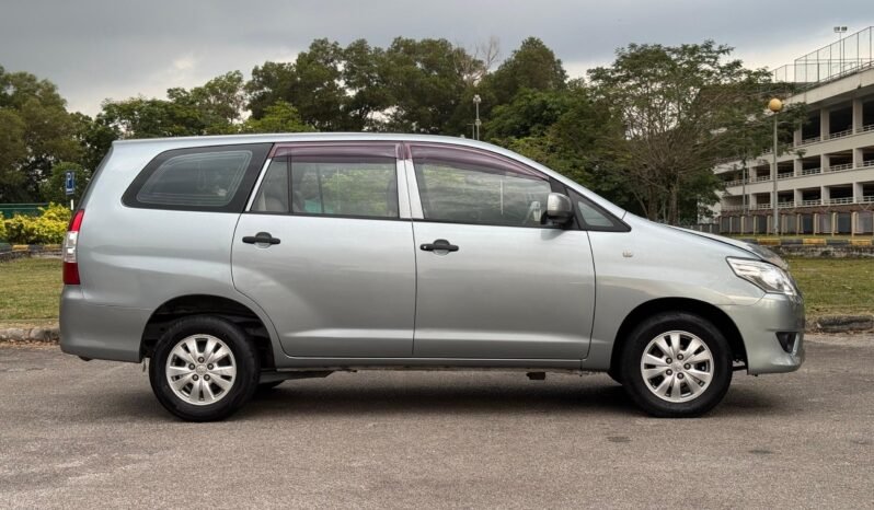 
								TOYOTA  INNOVA 2.0 E (AT) full									