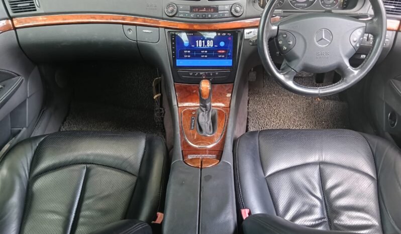 
								MERCEDES BENZ E240 (A) full									