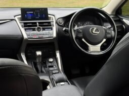 
										LEXUS NX 200T PREMIUM full									