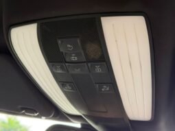 
										MERCEDES BENZ E200 full									