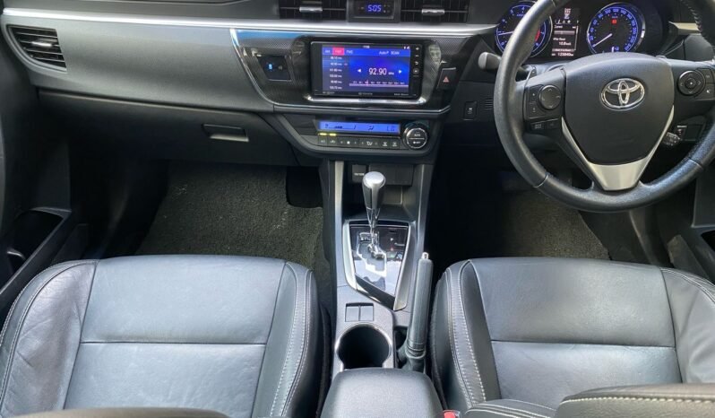 
								TOYOTA COROLLA ALTIS 2.0V (A) full									