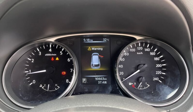 
								NISSAN X-TRAIL 2.5L CVT full									