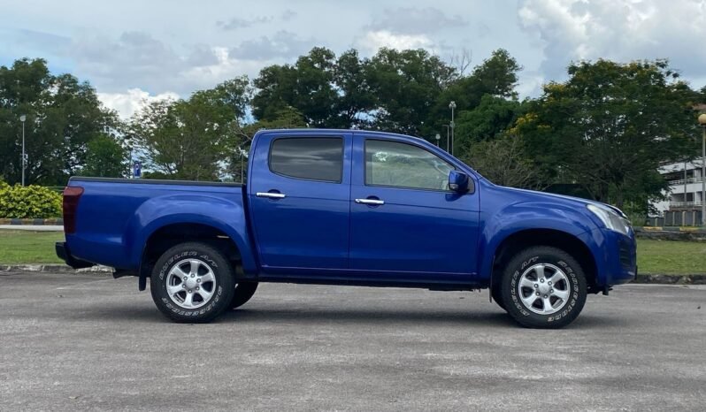 
								ISUZU  D-MAX 2.0 (M) full									