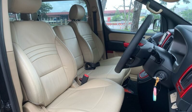 
								HYUNDAI GRAND STAREX 2.5 (A) full									