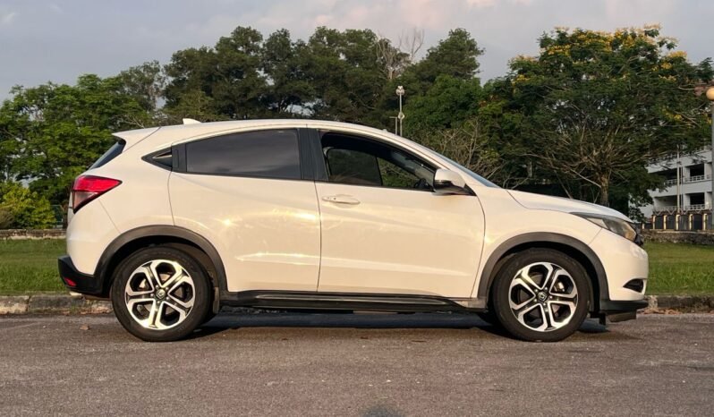 
								HONDA HR-V 1.8L E full									